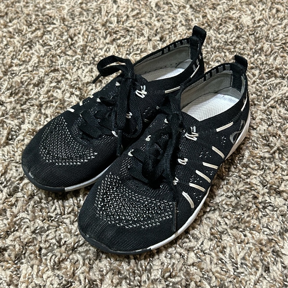 Nfinity Flyte Black Cheer Shoes Size Y1